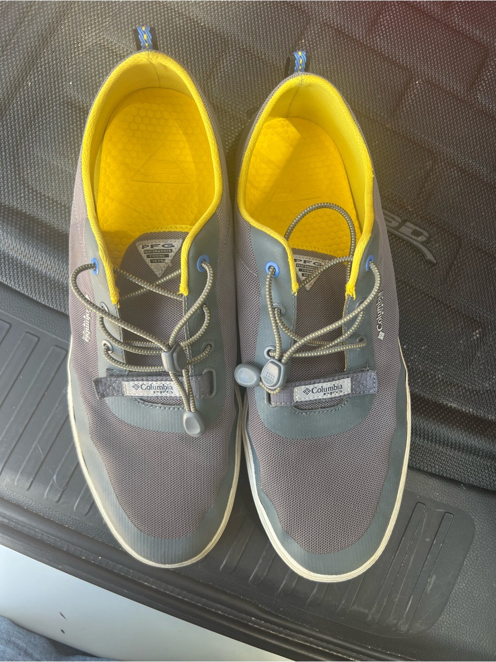 Columbia Men's Gray and Yellow Slip-On Loafers